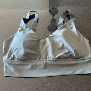 Aerie Real Me Twist Back Sports Bra